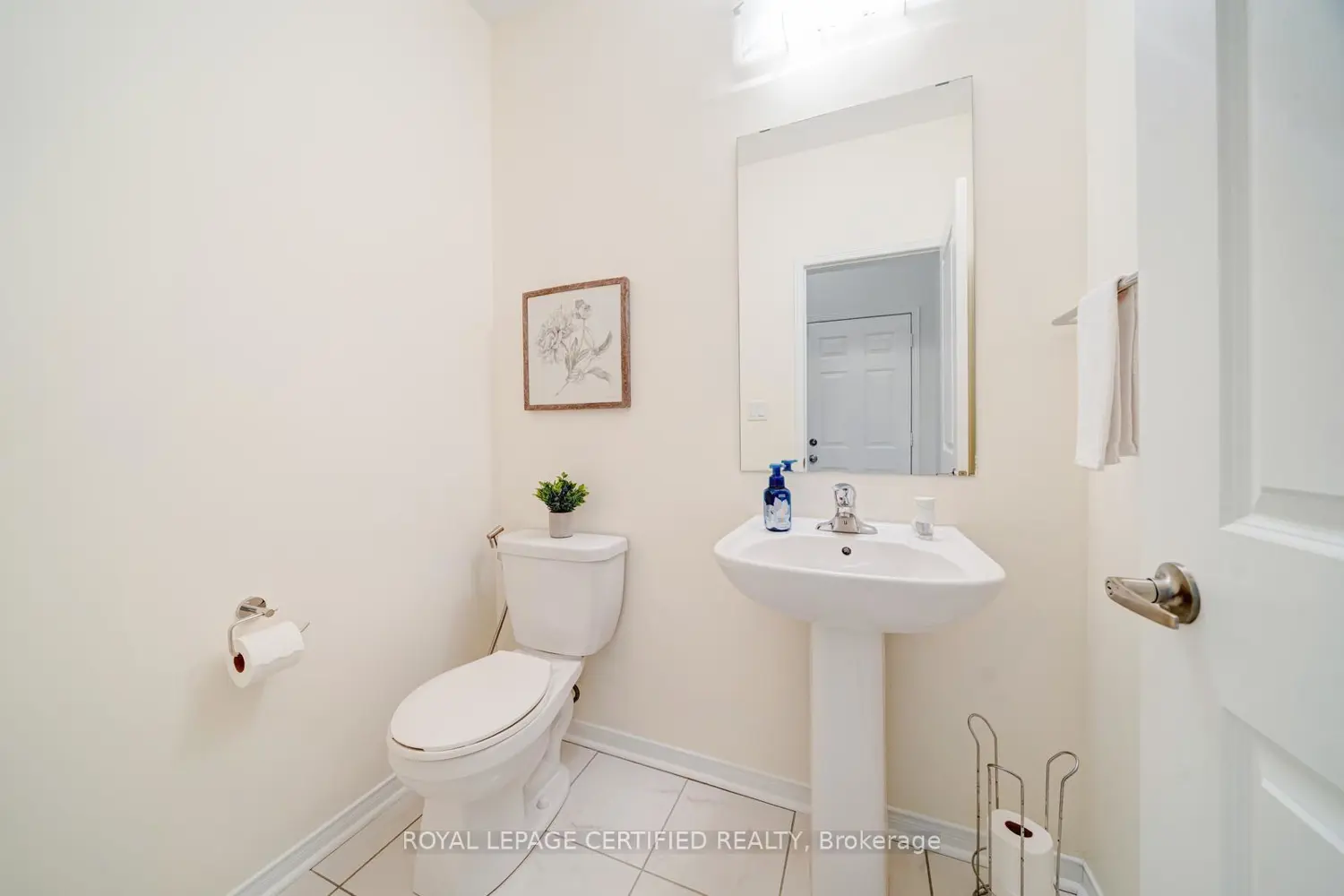 Additional image 3 of 71 Rimrock Crescent