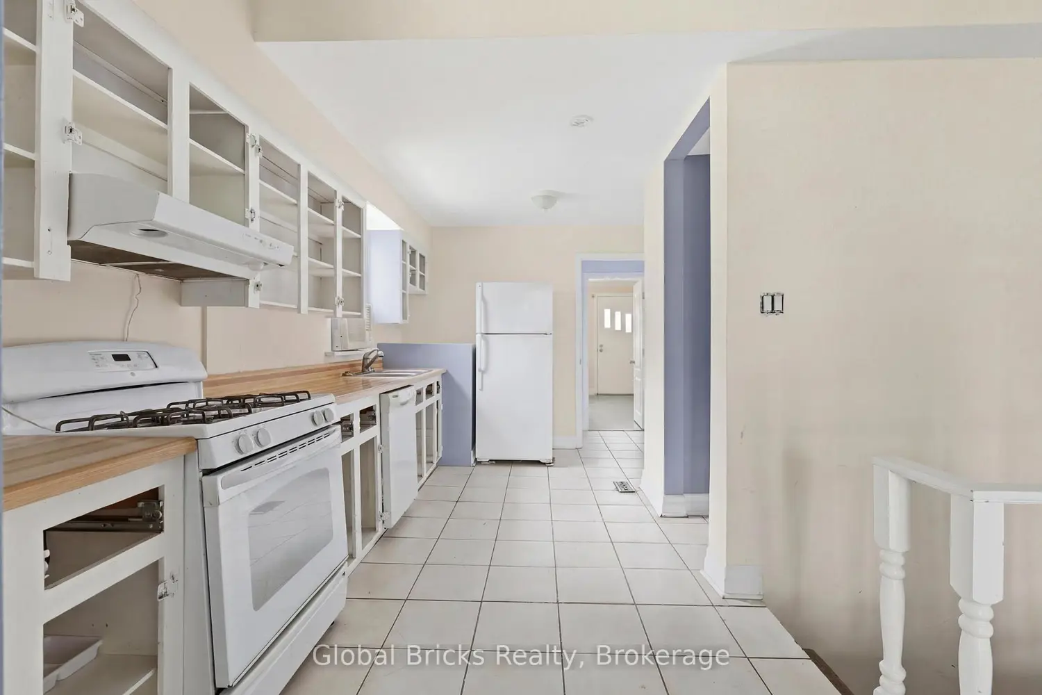 138 Gradwell Drive photo 3