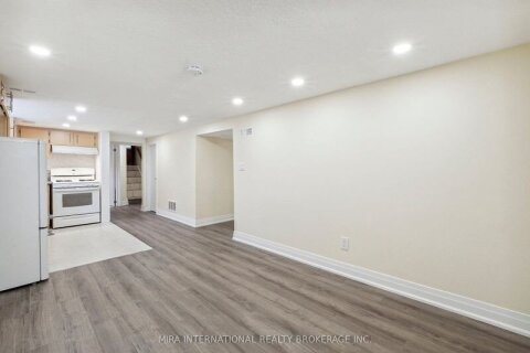 Additional image 8 of Basement-1132 Glerngrove Avenue, Toronto, ON, M6B 2K4