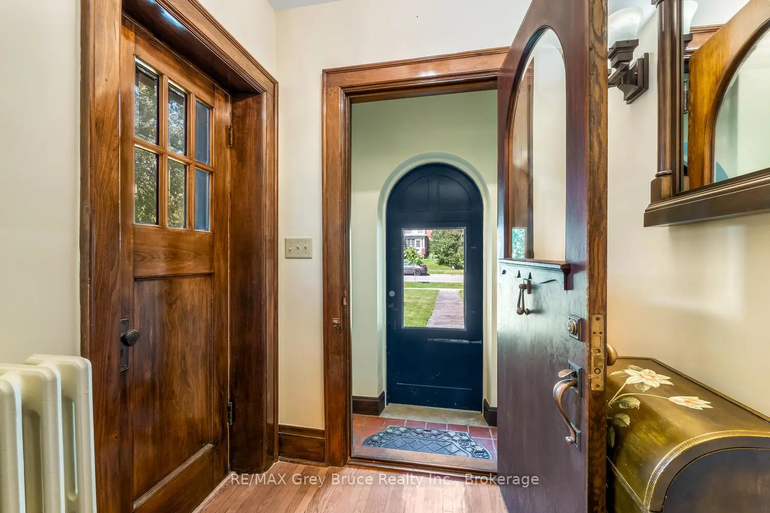 Additional image 3 of 1075 4Th Avenue