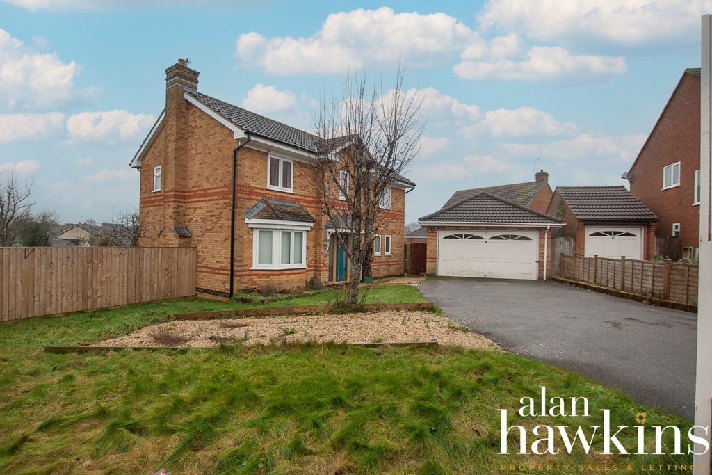 Additional image 2 of 4 bed detached house to rentOtter Way, Royal Wootton Bassett, Wiltshire SN4