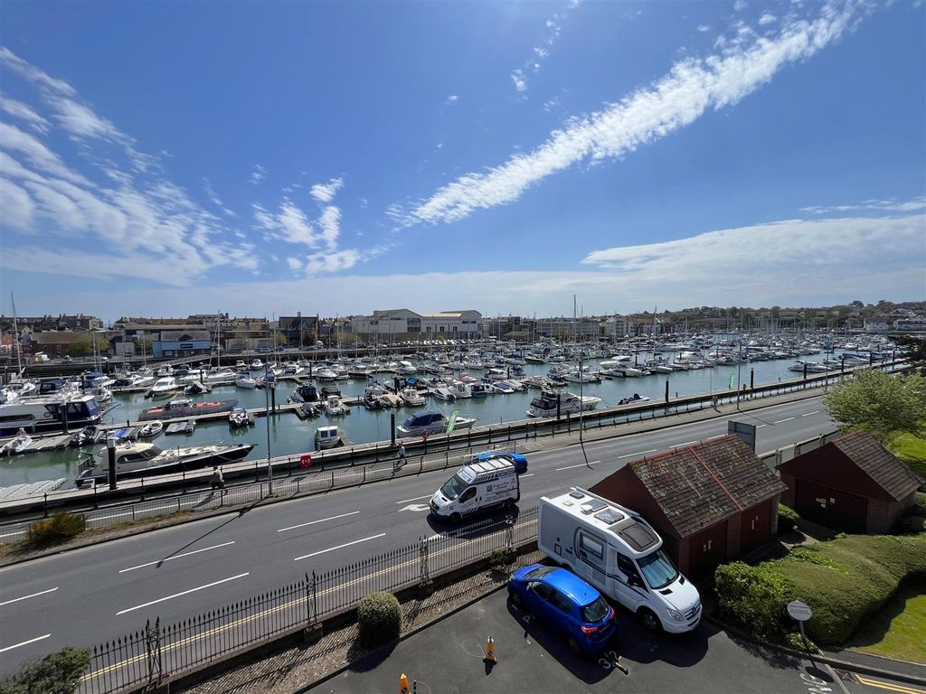 Additional image 9 of 2 bed flat for saleCorscombe Close, Weymouth DT4