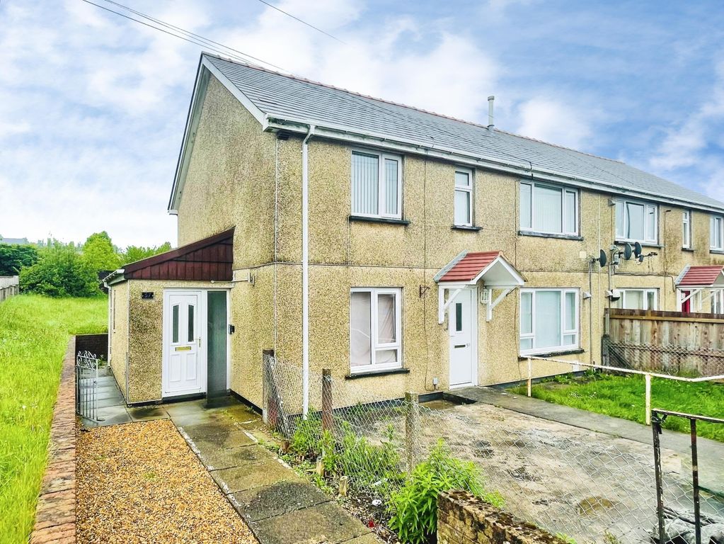 2 bed flat to rentHoneyfield Road, Ebbw Vale NP23