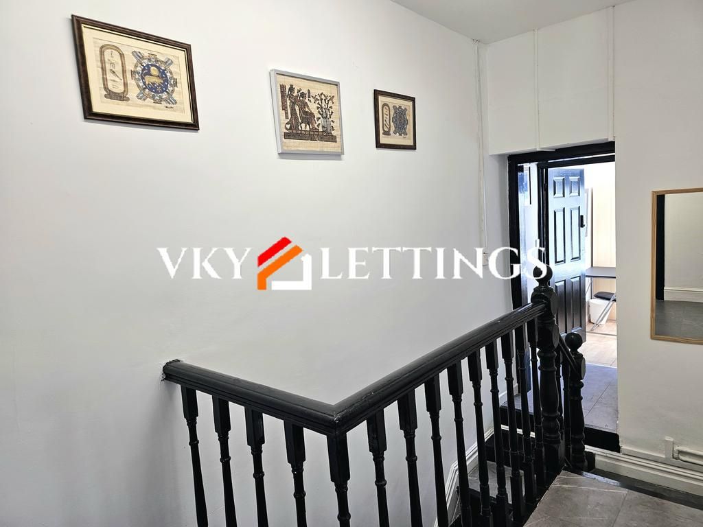 Additional image 4 of 5 bed terraced house to rentQueen Street, Pontypridd CF37