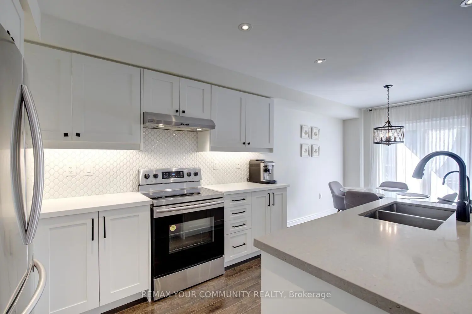 Additional image 2 of 32 Black Maple Crescent