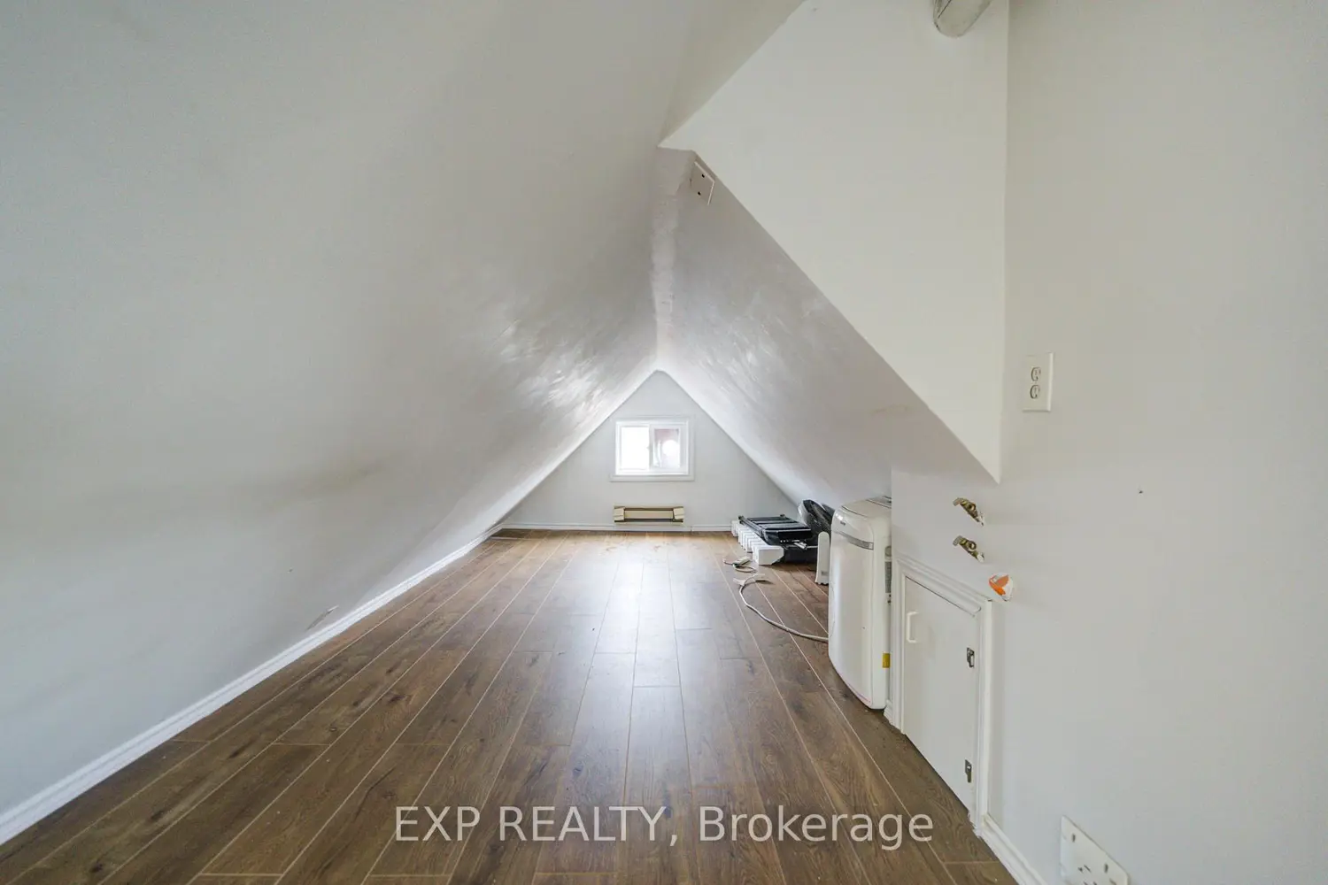 170 Wallace Avenue photo 5
