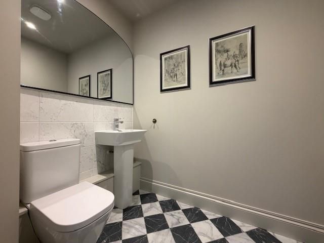 Additional image 4 of 5 bed property to rentSulis Down, Bath BA2