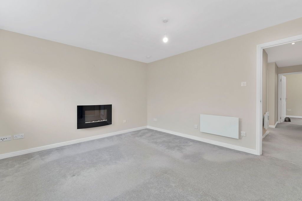 Additional image 2 of 2 bed flat to rentQueens Crescent, Livingston, West Lothian EH54