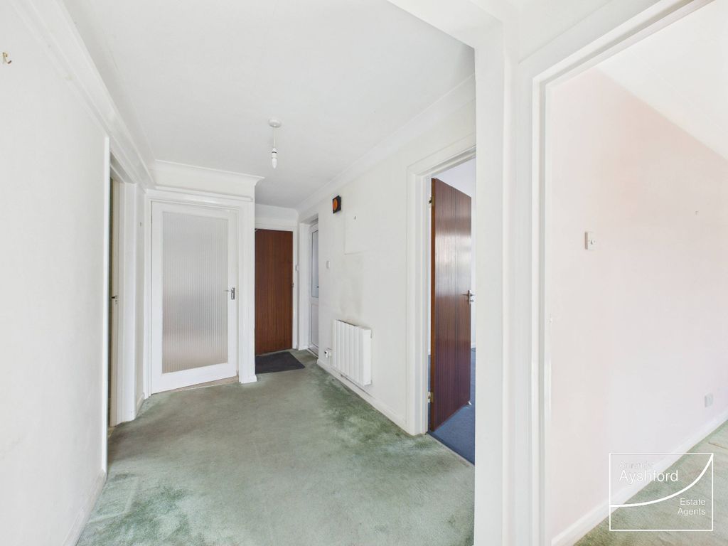 Additional image 18 of 3 bed flat for saleMead Close, Paignton TQ3