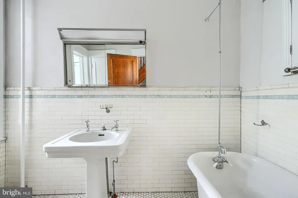 Additional image 34 of 2622 N Calvert Street, Baltimore, MD 21218