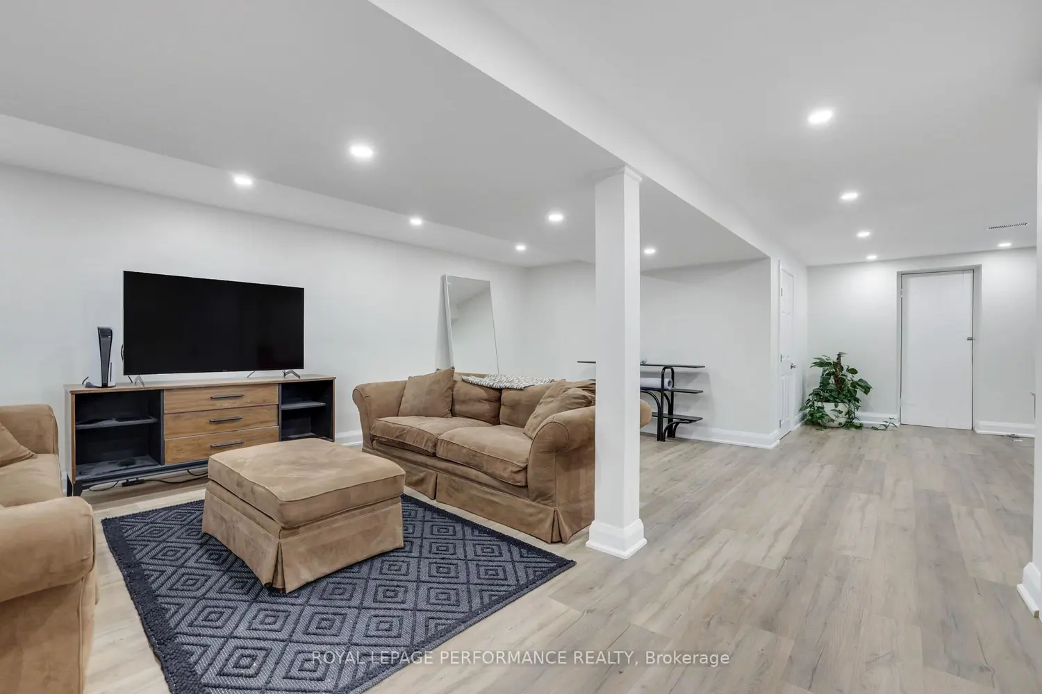 Additional image 15 of 390 Maria Goretti Circle