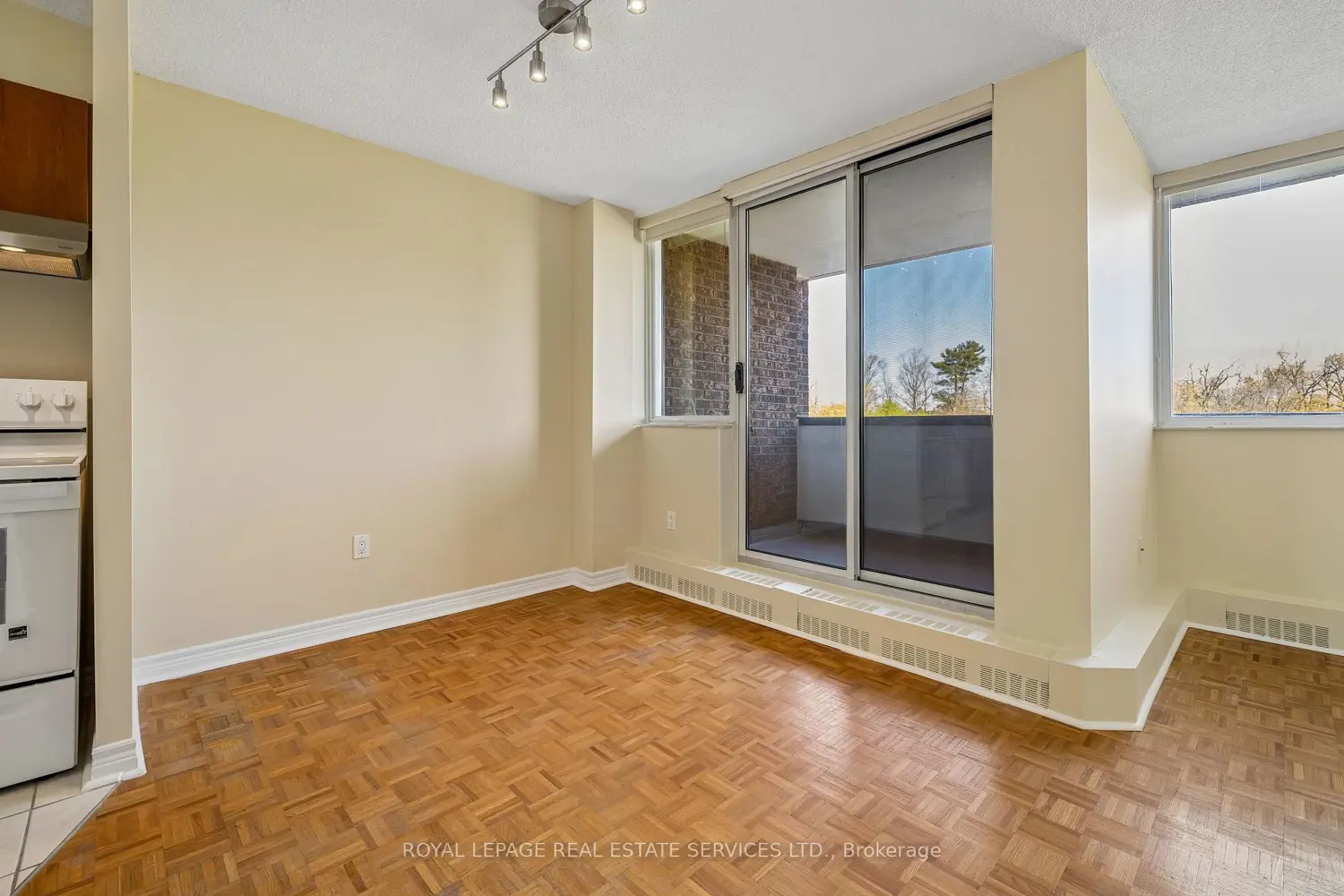 Additional image 5 of 3501 Glen Erin Drive 311