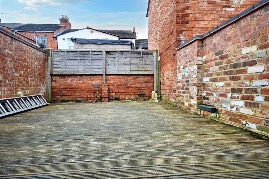 Additional image 14 of 2 bed terraced house to rentSalisbury Street, Northampton NN2