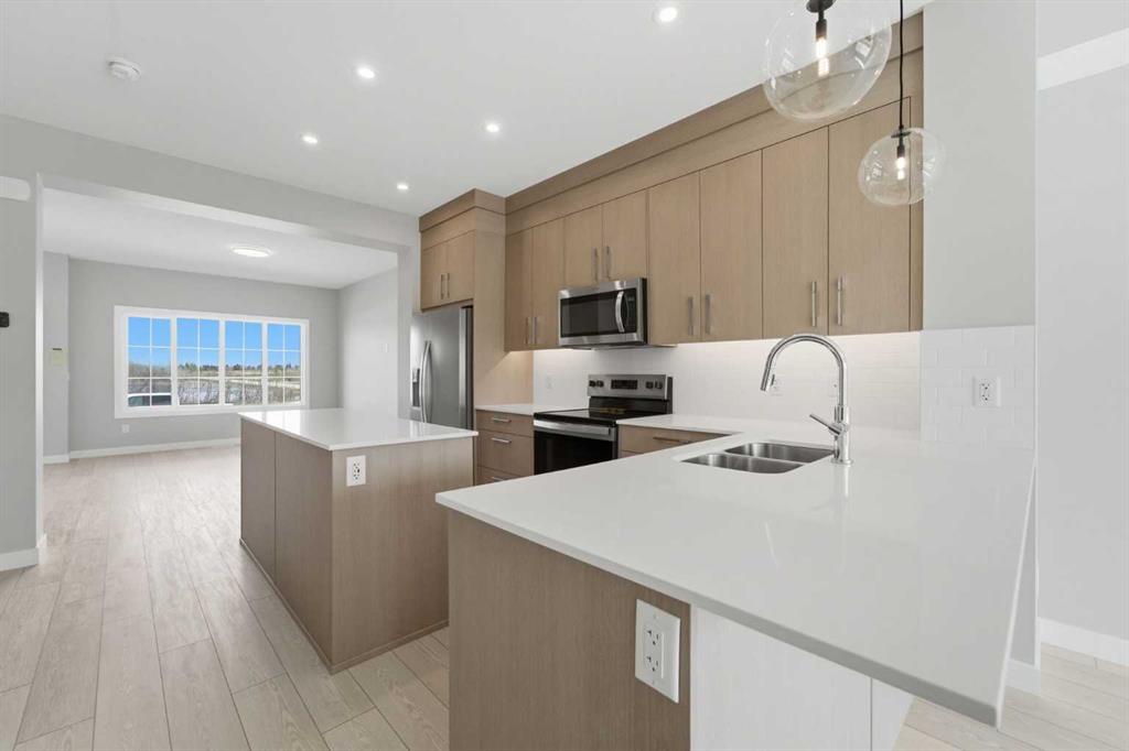 Additional image 4 of 10001 Huxbury Drive NE, Calgary, AB, T1X 0L4