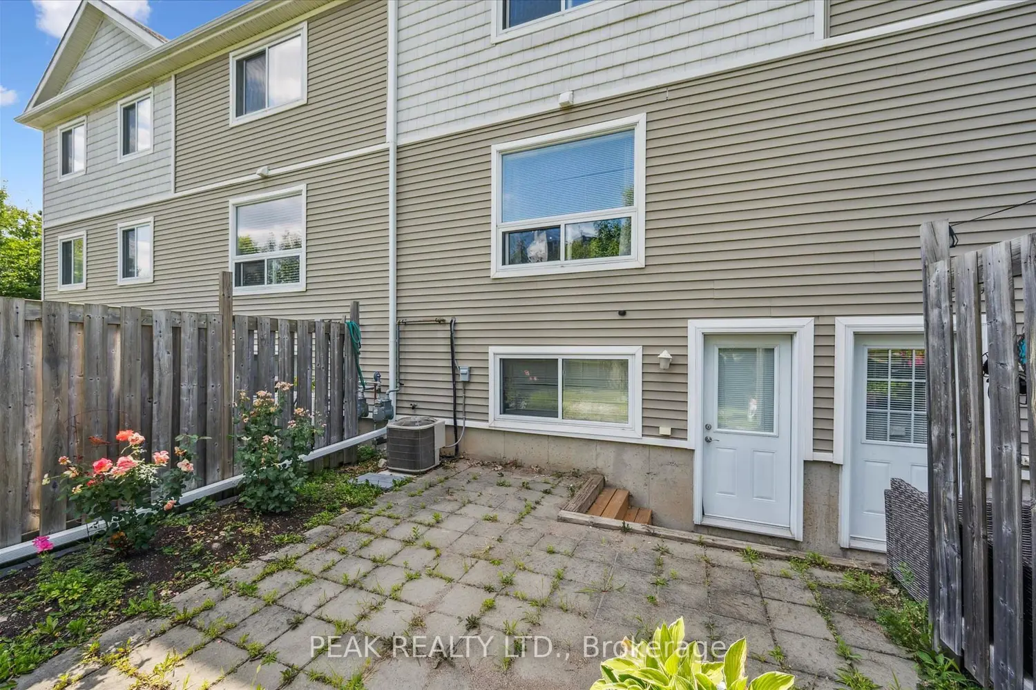 Additional image 18 of 23 Howe Drive 8