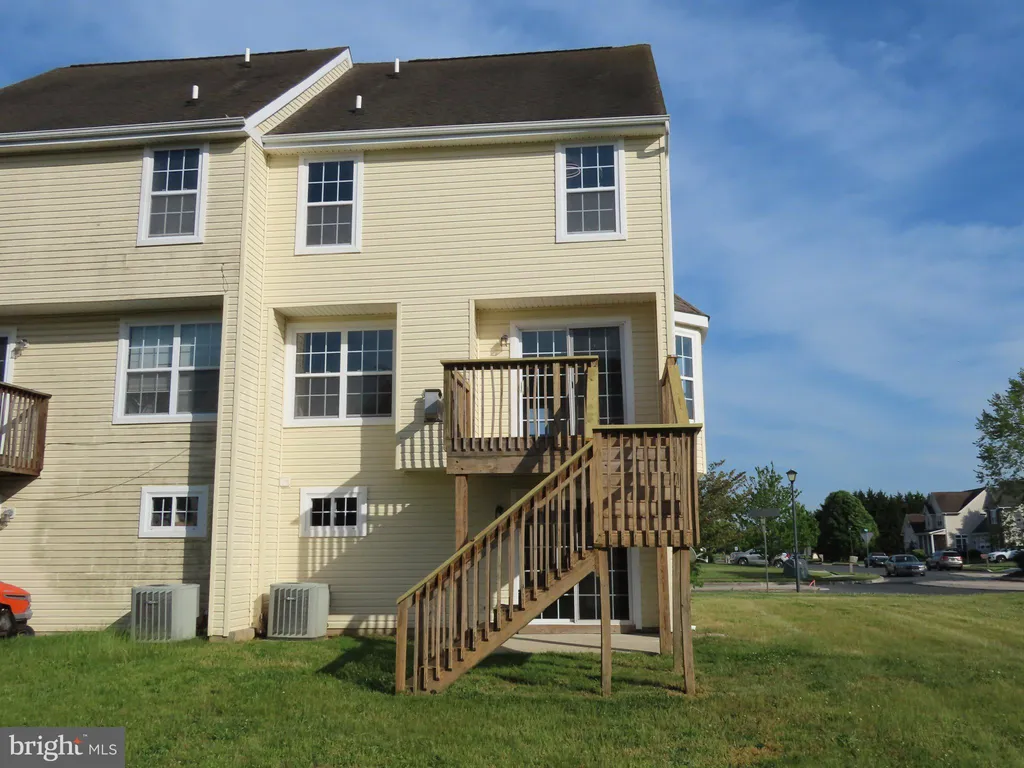 104 E Sheldrake Circle, Dover, DE 19904 photo 4