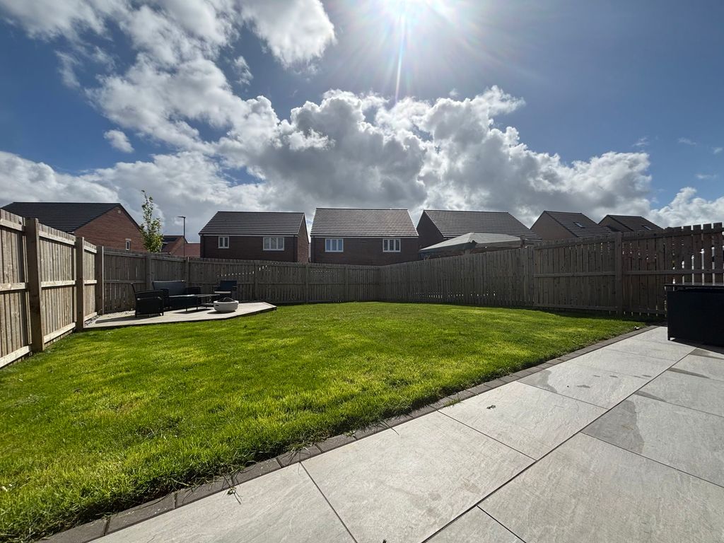 Additional image 2 of 3 bed detached house to rentDaffodil Gardens, Cramlington NE23