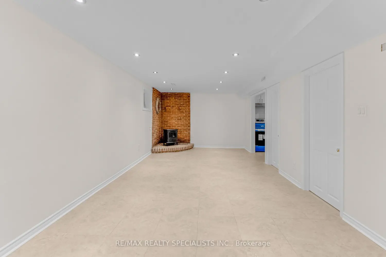 Additional image 16 of 118 Bonham Boulevard