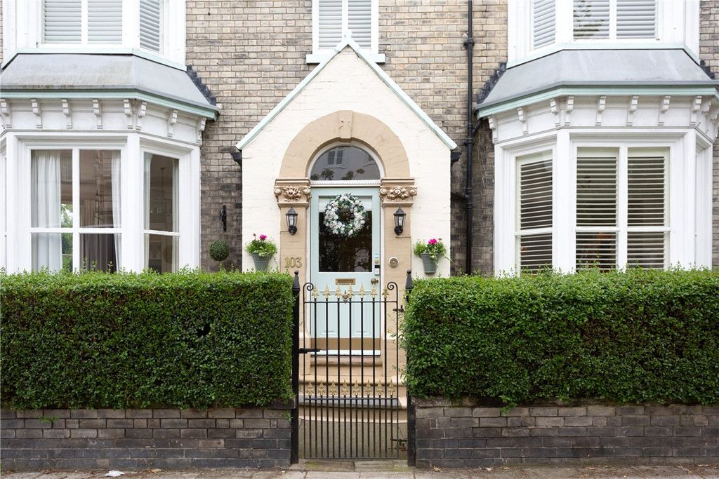 Additional image 2 of 6 bed end terrace house to rentThe Mount, York, North Yorkshire YO24