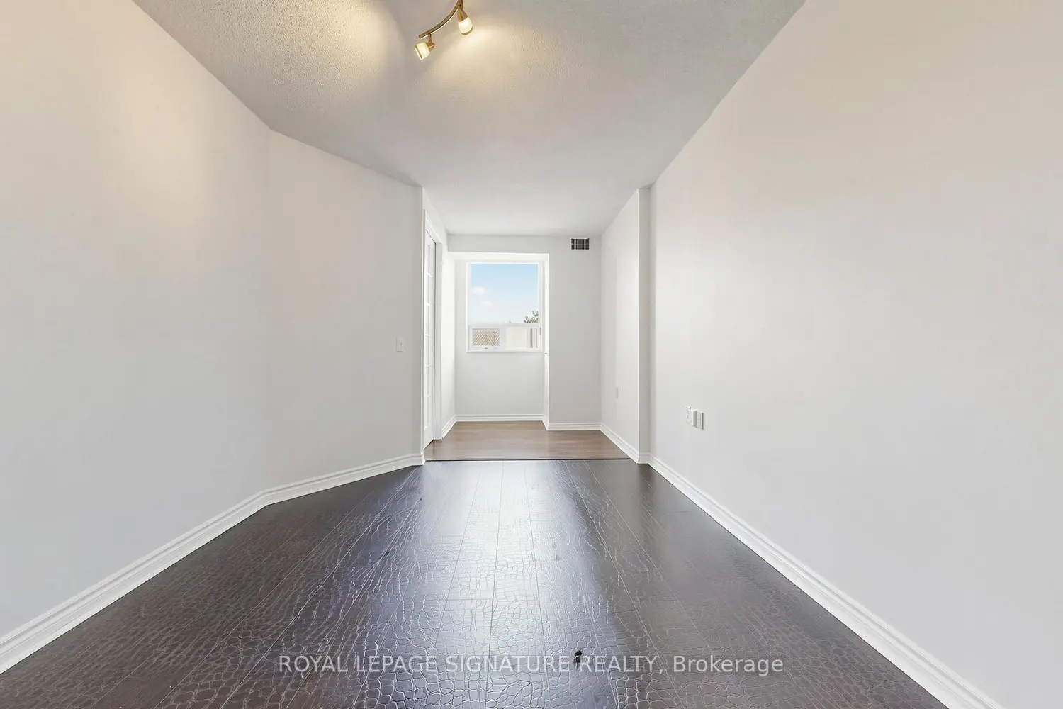 Additional image 9 of 200 Burnhamthorpe Road 1501