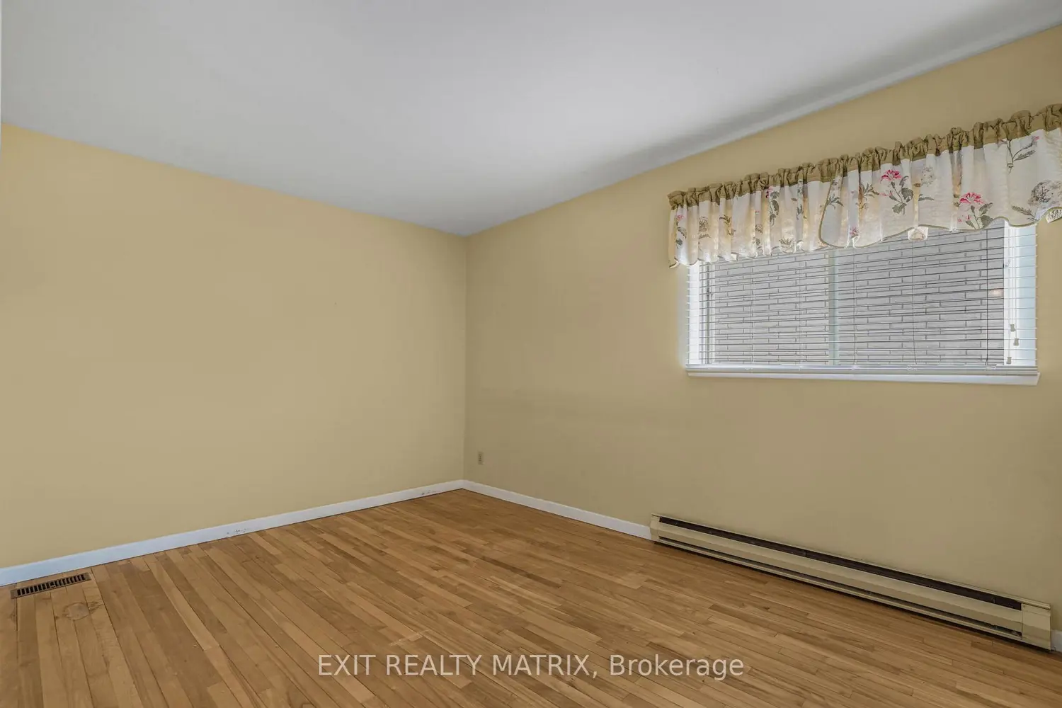 Additional image 7 of 1380 Lansdowne Street