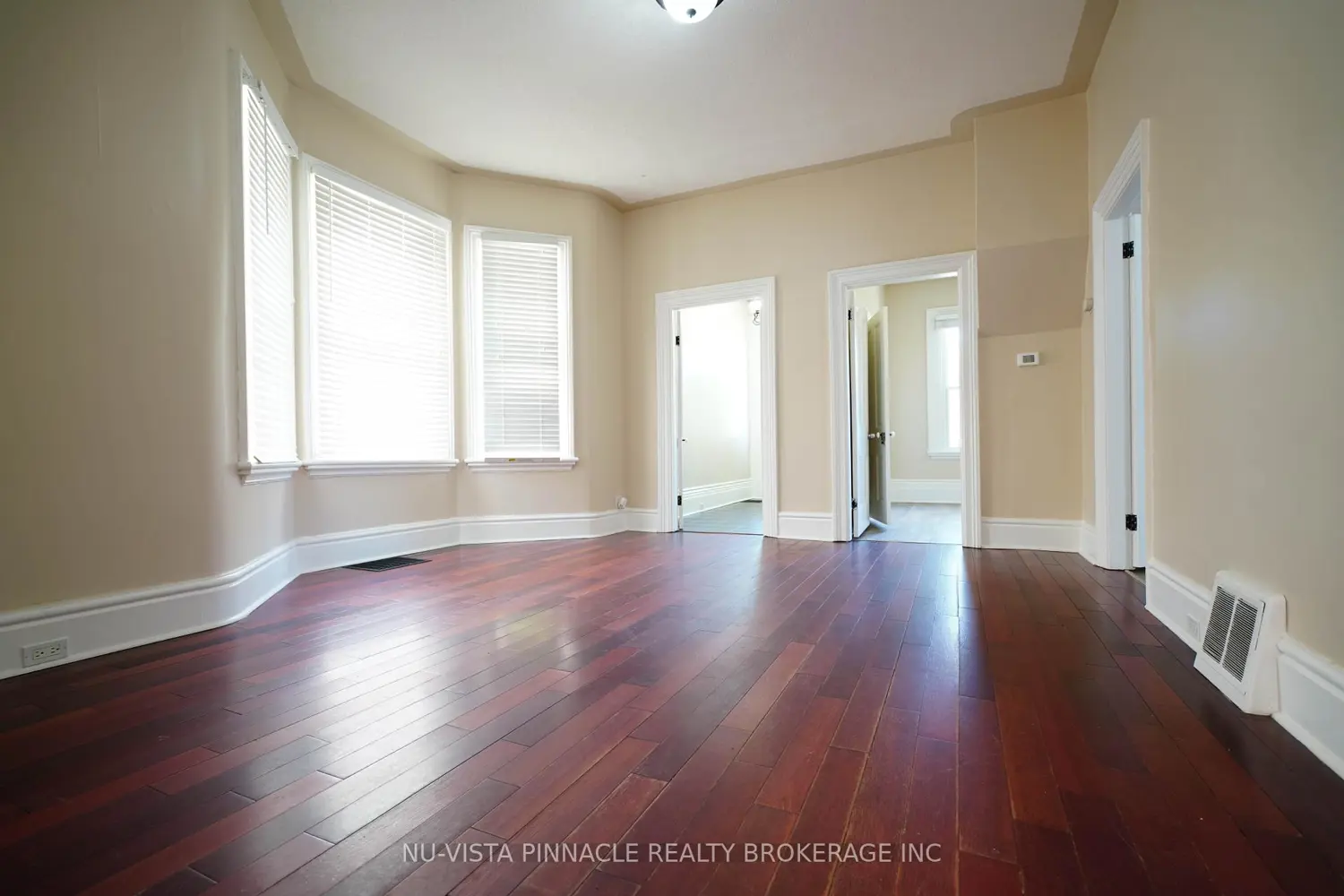 Additional image 5 of 571 Dufferin Avenue