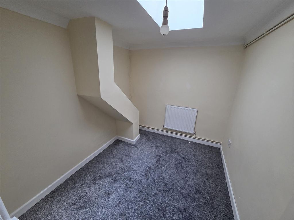 Additional image 8 of 4 bed flat to rentCommercial Road, Newport NP20