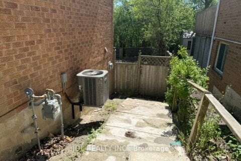 Additional image 8 of Basement-1238 Winterbourne Drive, Oakville, ON, L6J 7G3