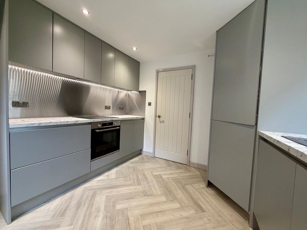 Additional image 4 of 5 bed detached house to rentGrasmere Way, Leighton Buzzard LU7