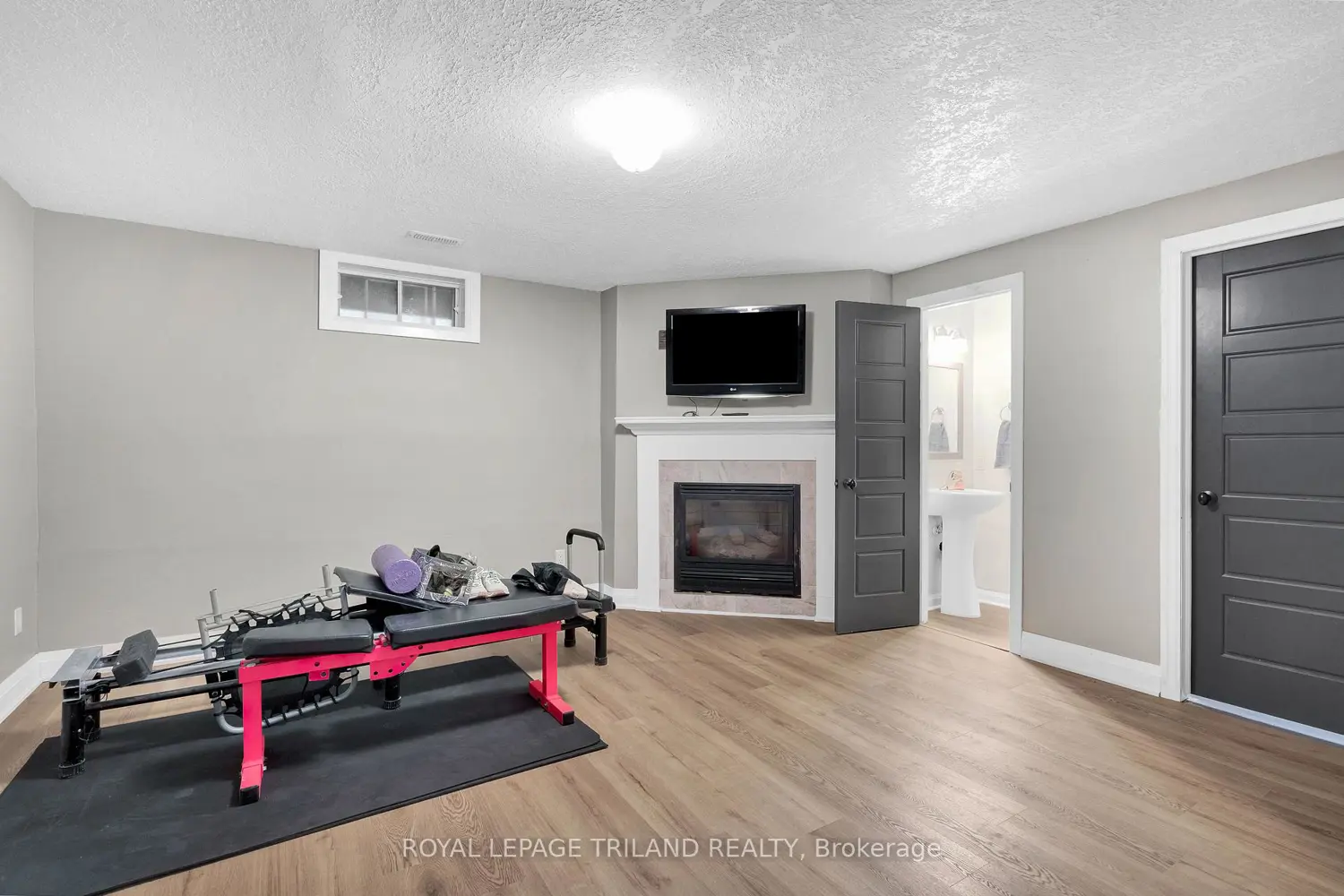 Additional image 12 of 129 Symes Street B
