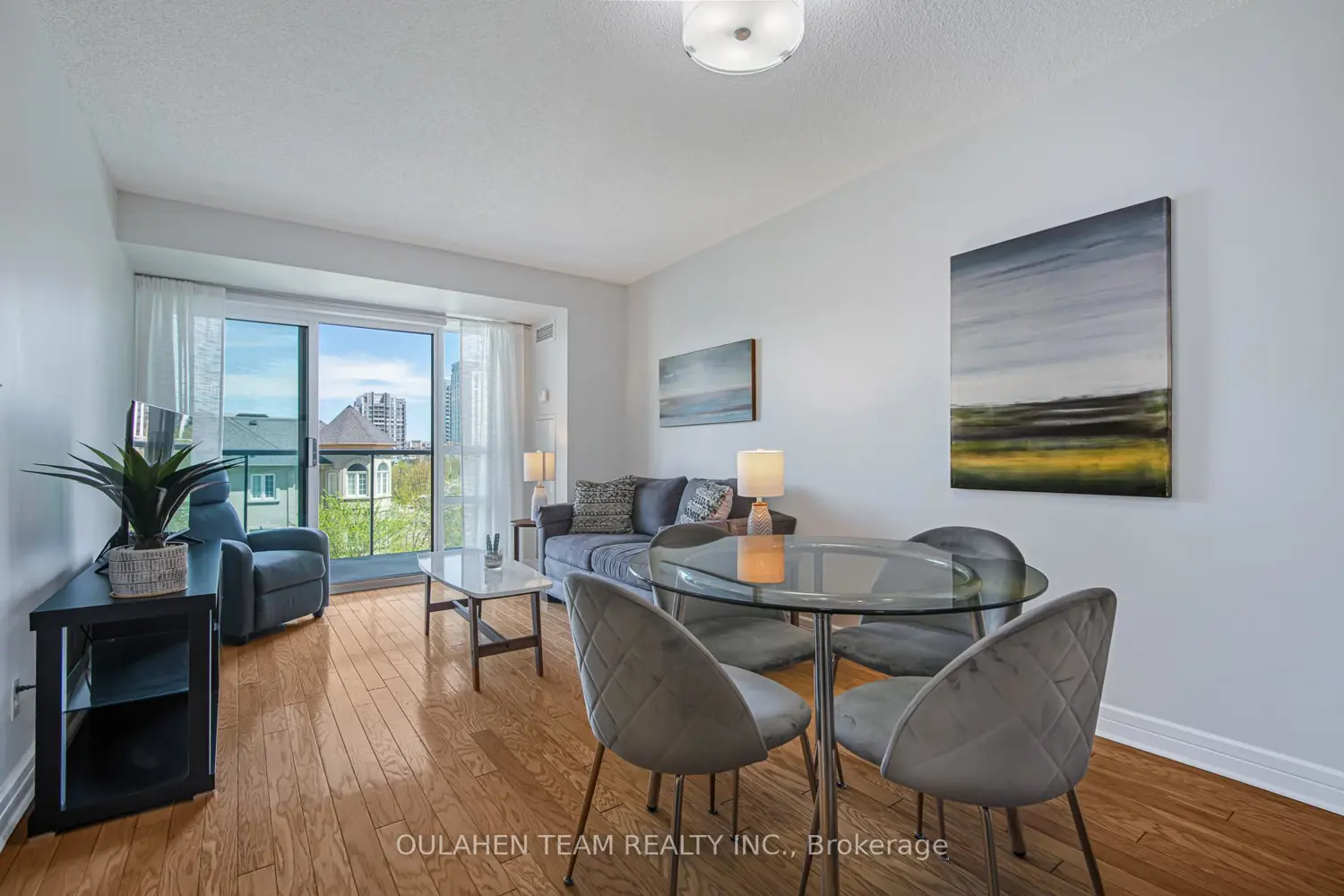 16 Harrison Garden Boulevard 309 photo 2