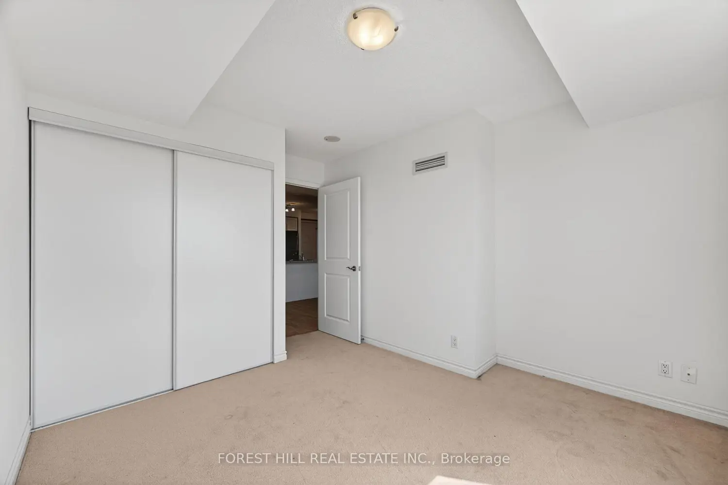 Additional image 12 of 18 Harding Boulevard 1121