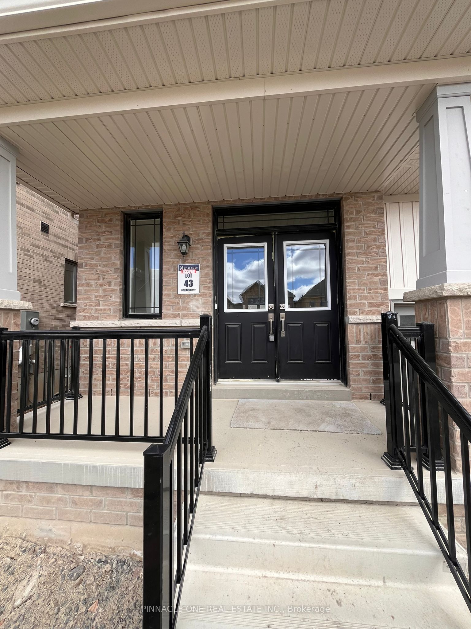 Additional image 2 of 2107 Hallandale Street, Oshawa, ON, L1H 8L7