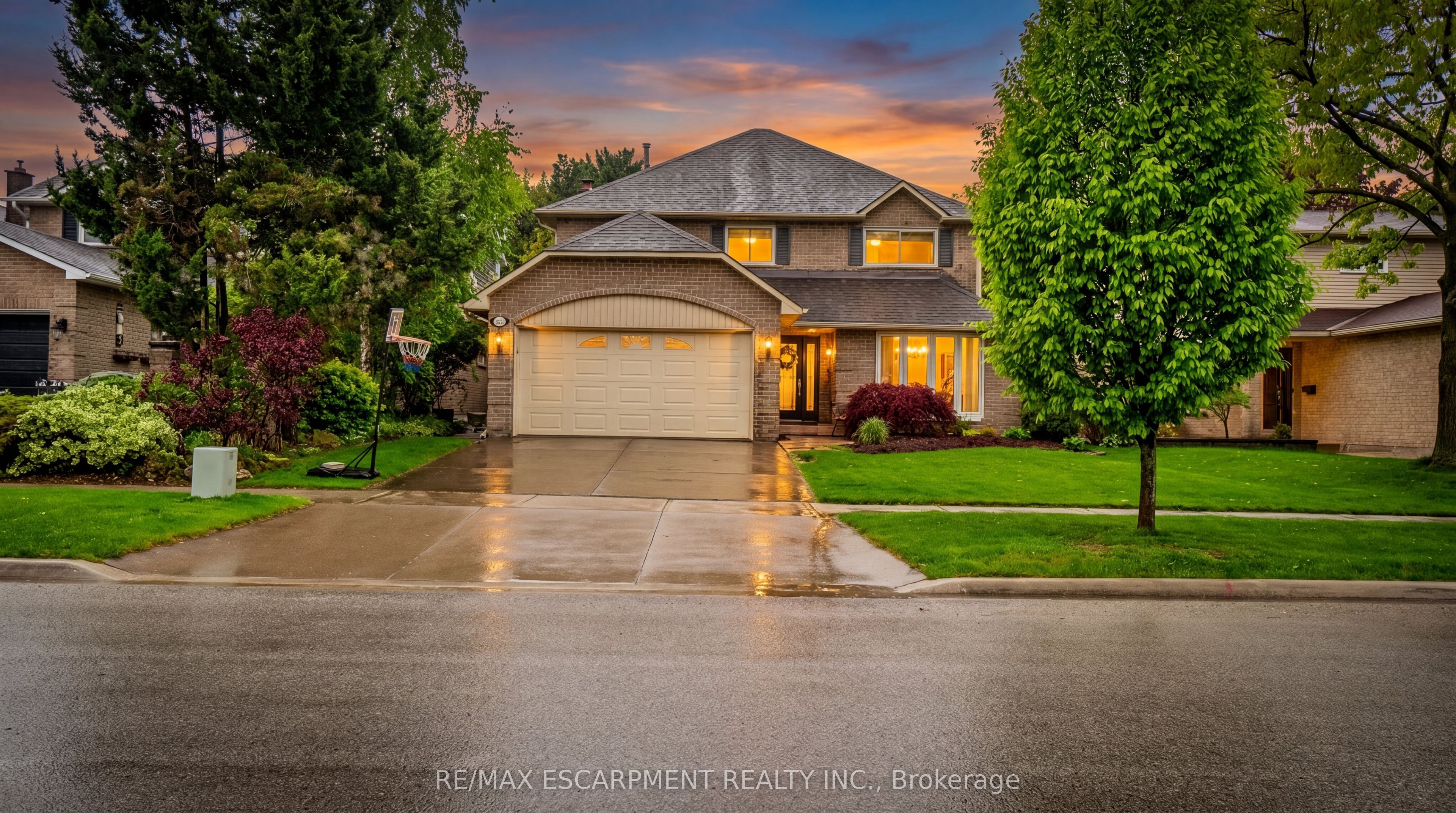 2393 Arnold Crescent, Burlington, ON, L7P 4J2