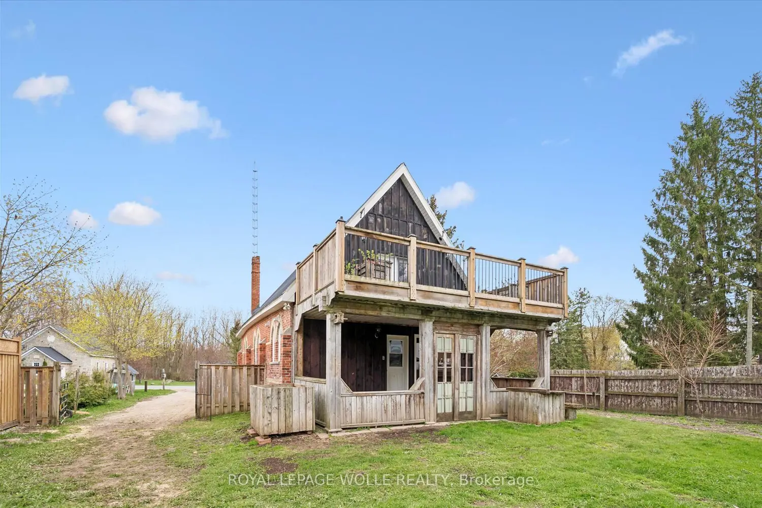 Additional image 17 of 8946 Wellington Road 16