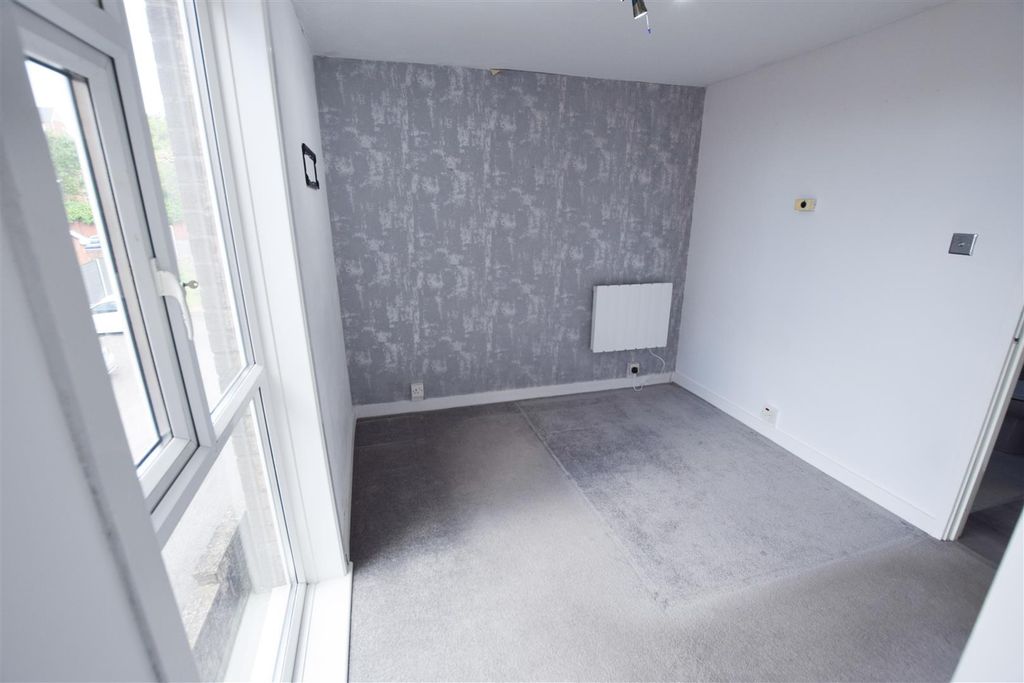 Additional image 5 of 1 bed flat to rentPark Road, Barry CF62