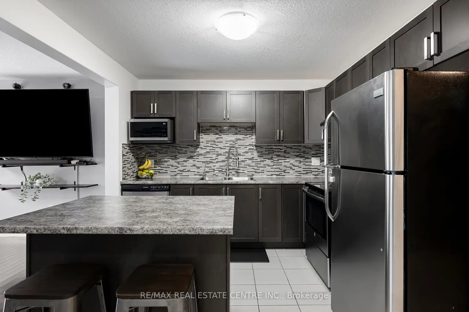 Additional image 5 of 124 Parkinson Crescent 67
