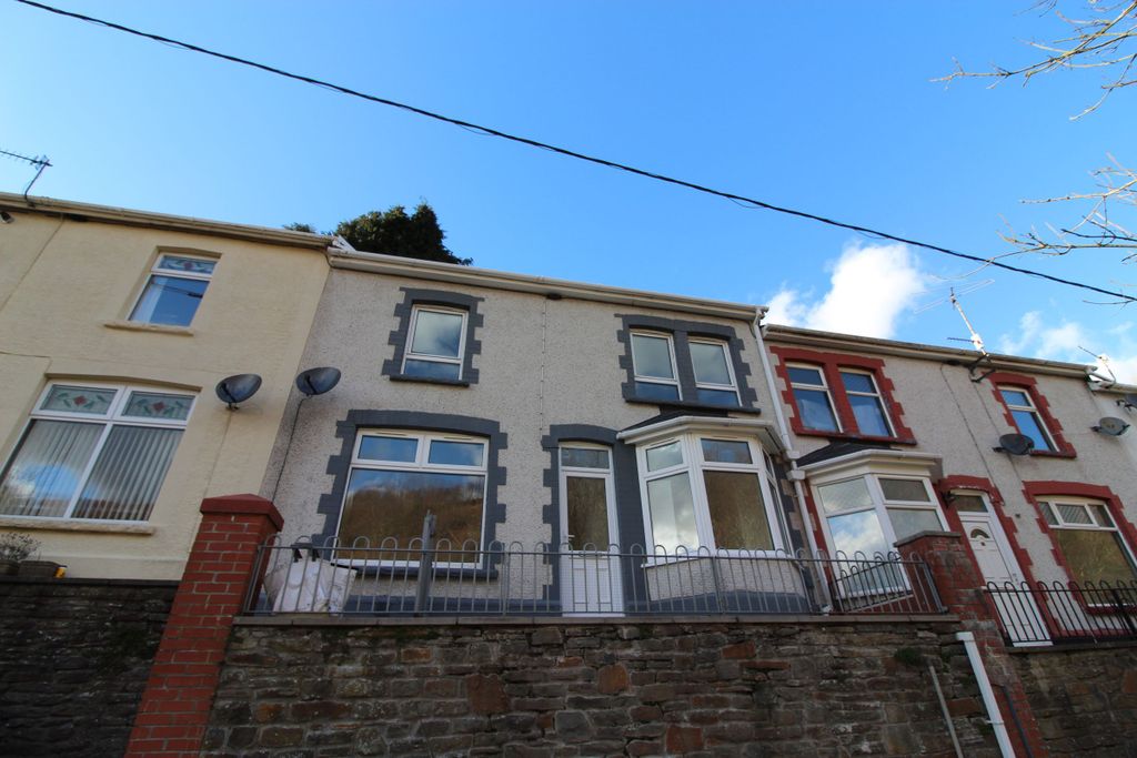 3 bed terraced house to rentTroy Road, Llanhilleth, Abertillery NP13