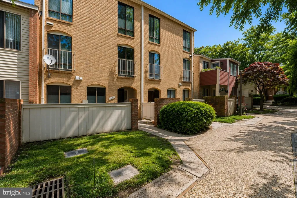 Additional image 3 of 29 Brassie Court, Montgomery Village, MD 20886