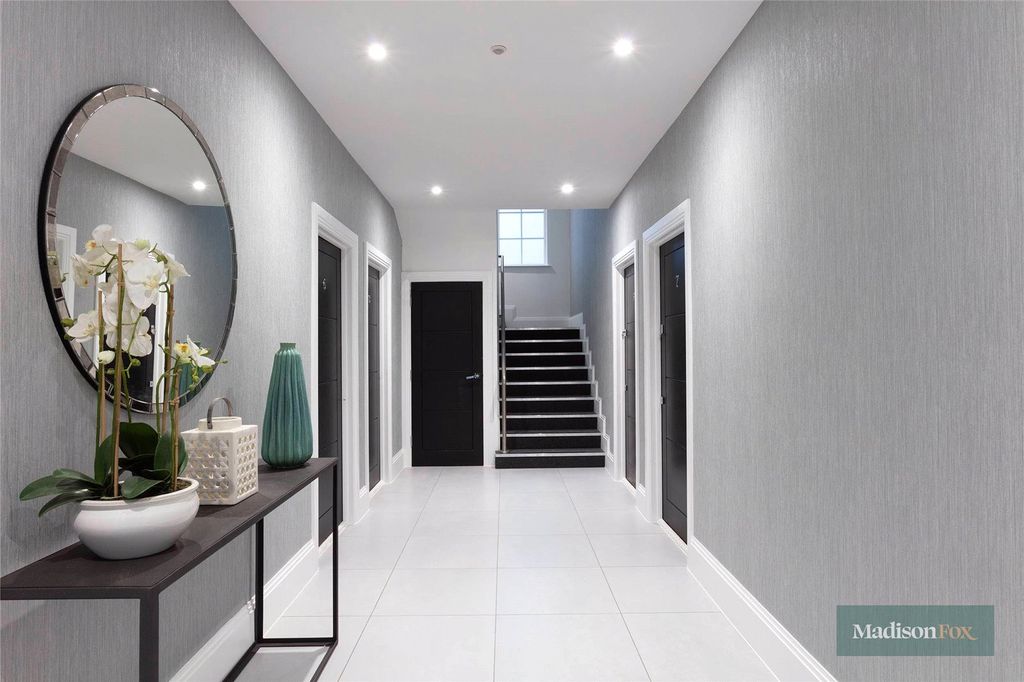 Additional image 2 of 2 bed flat for saleManor Road, Chigwell, Essex IG7