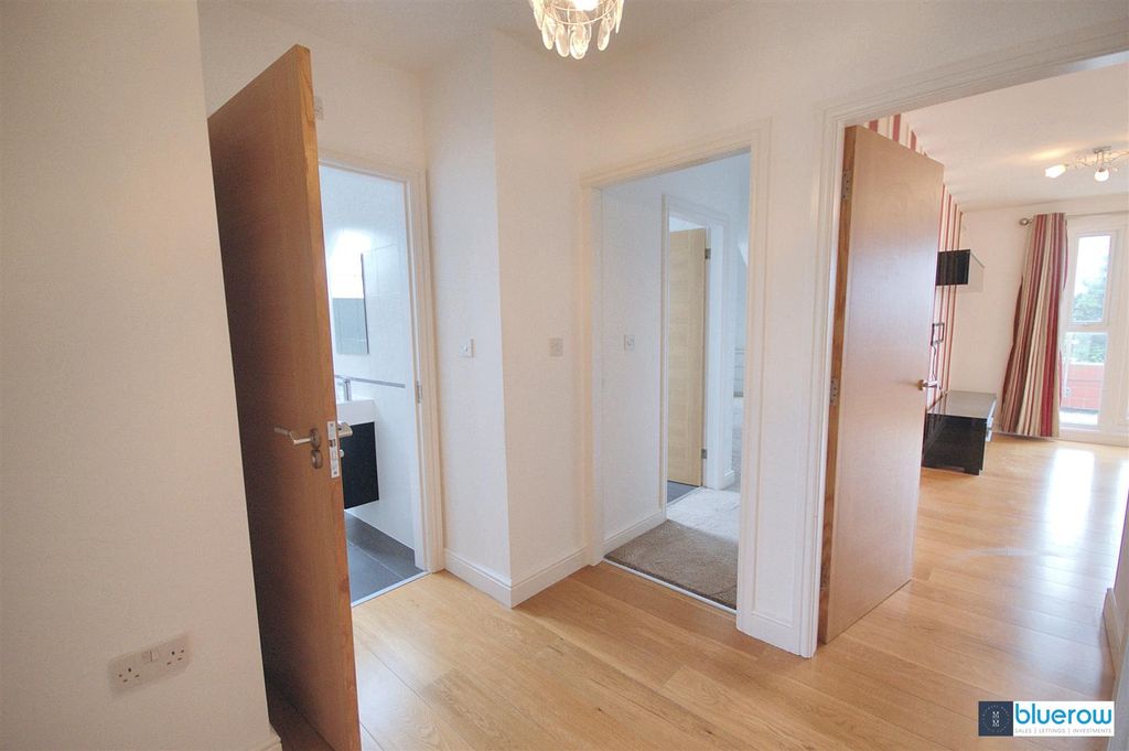 Additional image 2 of 4 bed flat to rentHall Road West, Liverpool L23