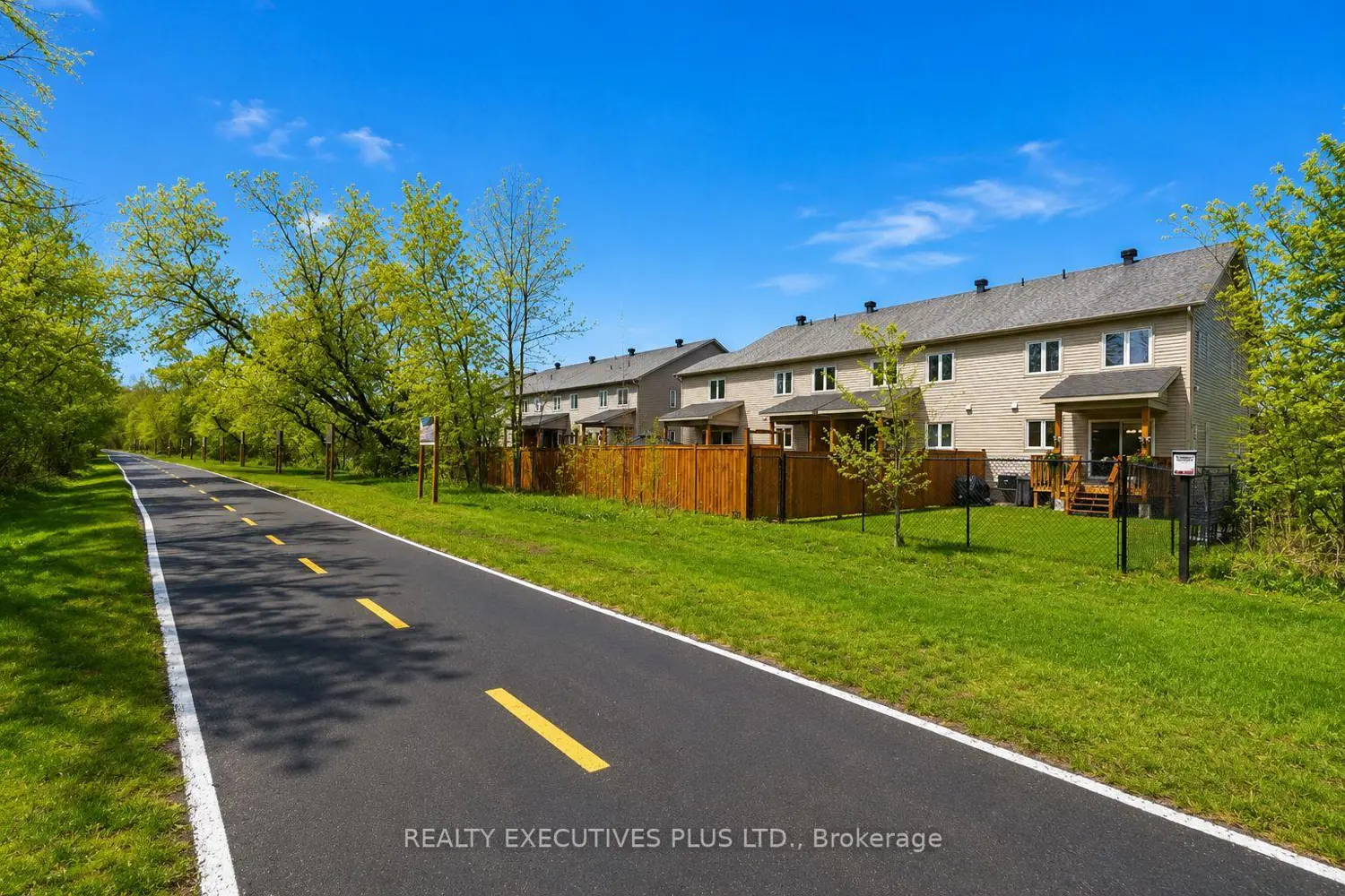 Additional image 16 of 405 Voyageur Place
