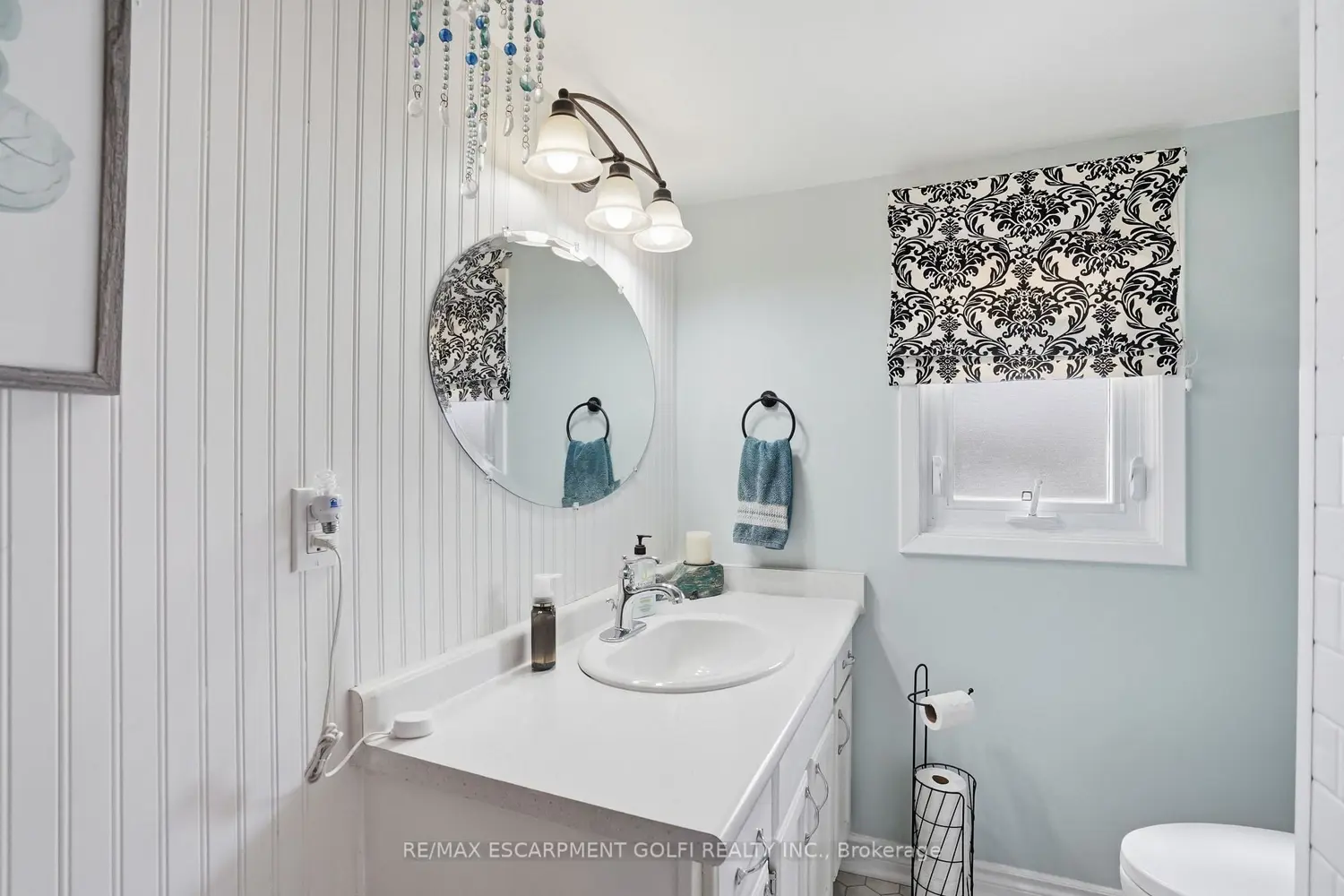 Additional image 12 of 6767 Thoroldsstone Road 97