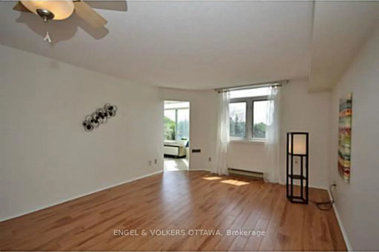 1025 Grenon Avenue 409 photo 3
