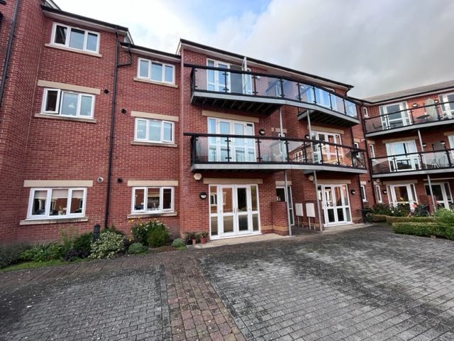 2 bed flat to rentPriory Avenue, Taunton TA1