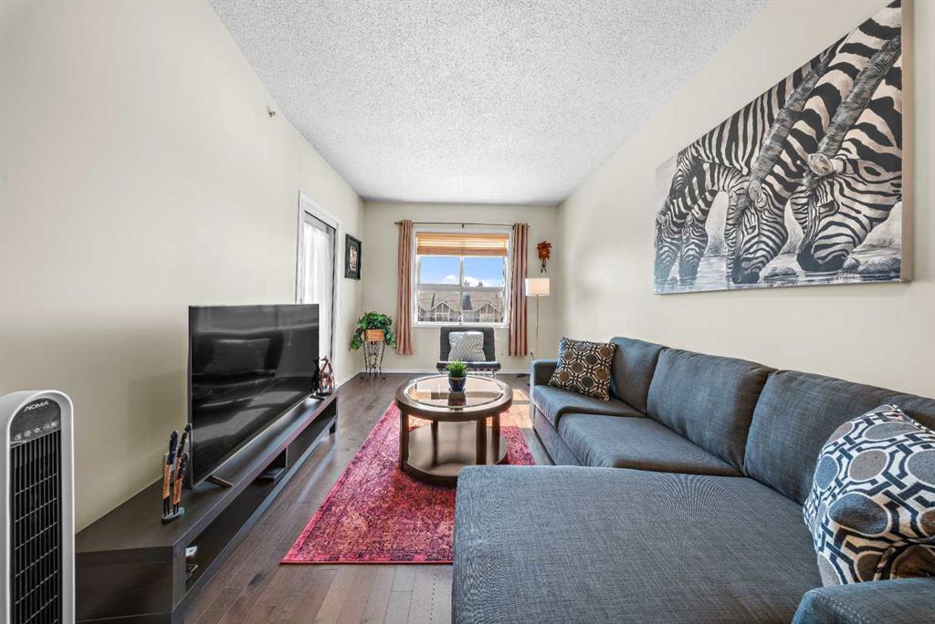 Additional image 2 of 3206-73 Erin Woods Court SE, Calgary, AB, T2B 3V2
