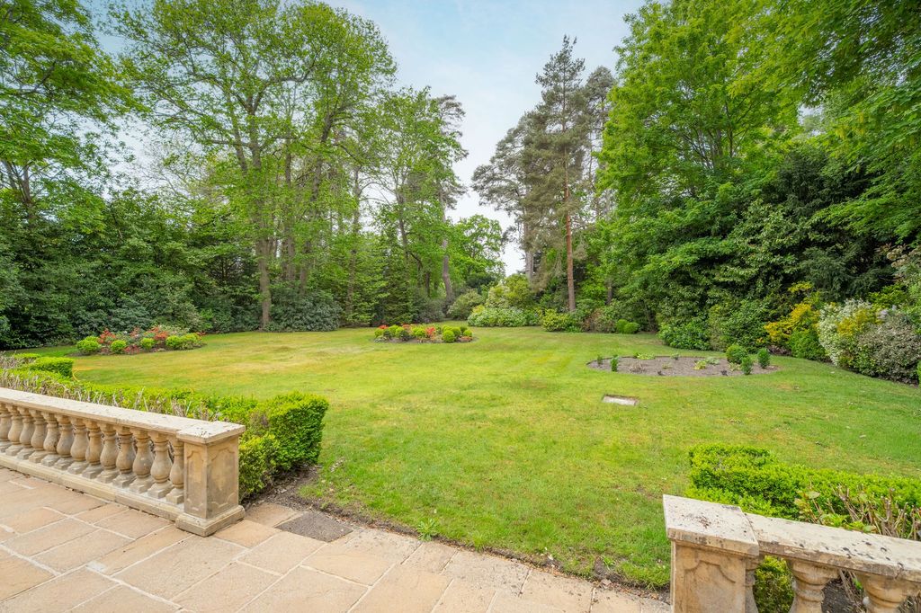 Additional image 15 of 5 bed detached house to rentWellington Avenue, Virginia Water GU25