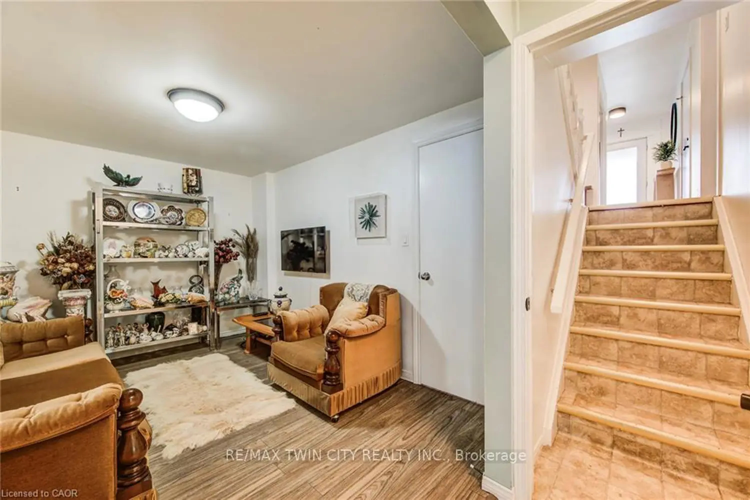 Additional image 14 of 43 Southview Crescent