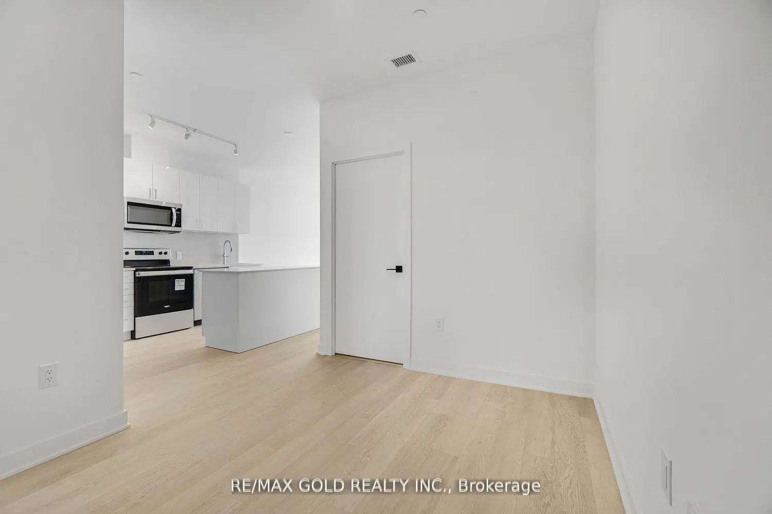 Additional image 13 of 2782 Barton Street 803