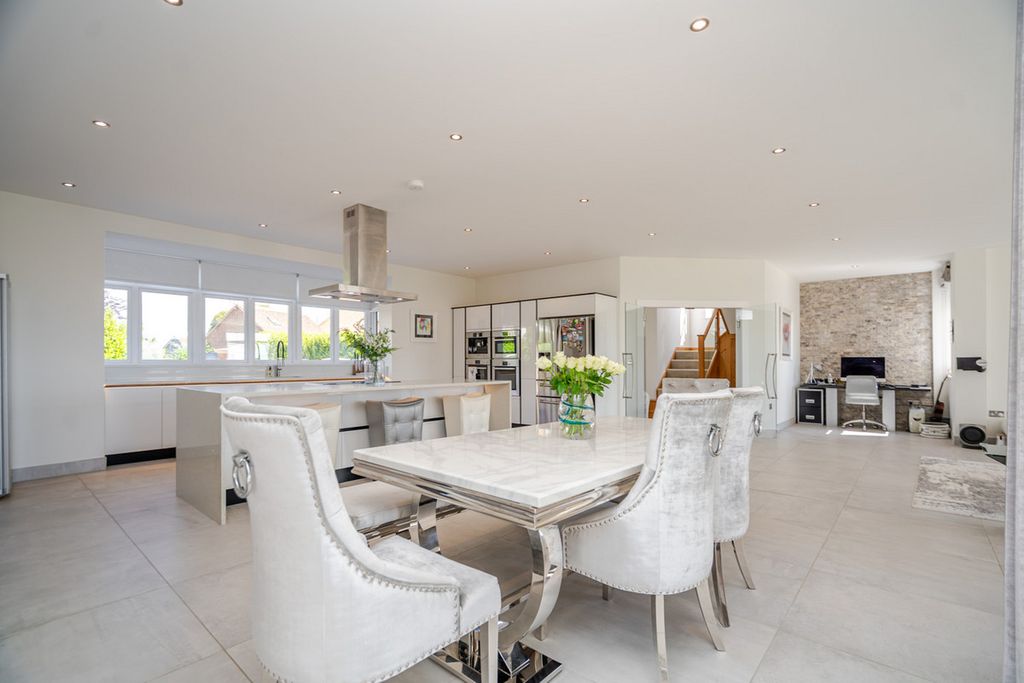Additional image 18 of 6 bed detached house for saleOrchard Road, Pulloxhill, Bedford MK45